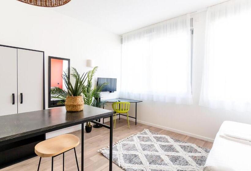 חדר סטודיו סטנדרד, Ecla Paris Massy Palaiseau