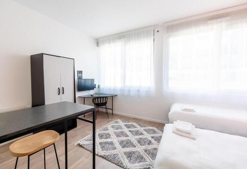 חדר סטודיו סטנדרד, Ecla Paris Massy Palaiseau