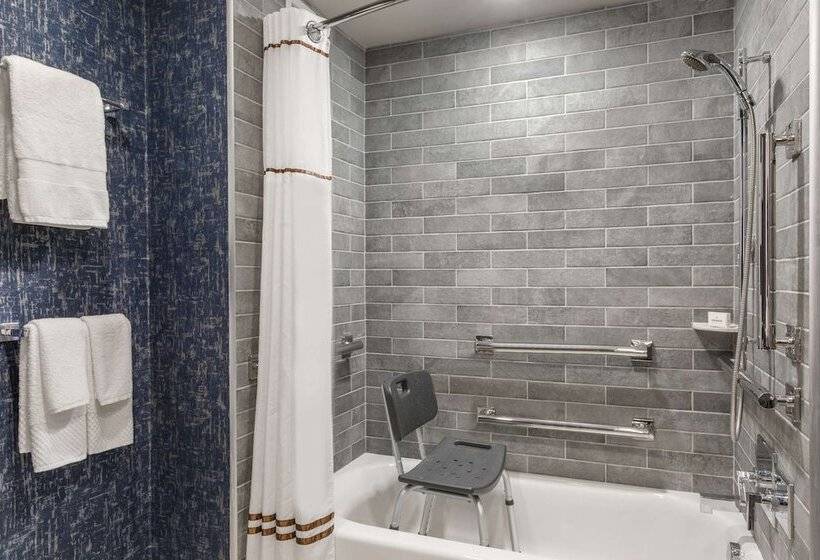 חדר סטנדרט שתי מיטות זוגיות, Carte Hotel San Diego Downtown, Curio Collection By Hilton