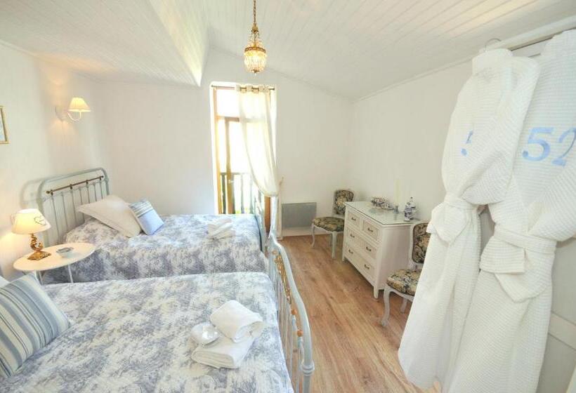 Номер Стандарт с Балконом, 52 Eymet