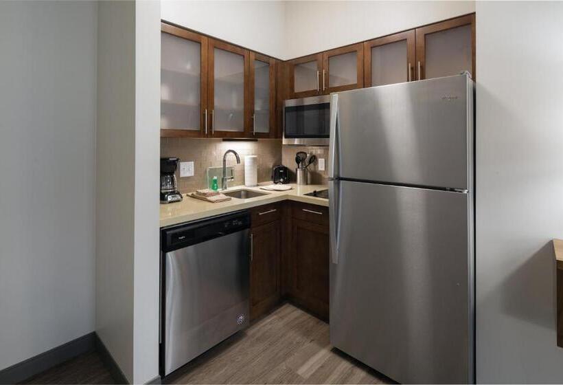 带大床的复式套间, Staybridge Suites   Phoenix – Biltmore Area, An Ihg