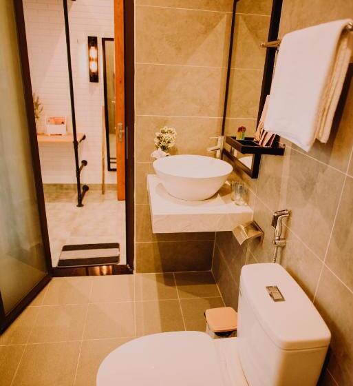اتاق استاندارد با تخت بزرگ, Dalat Che House