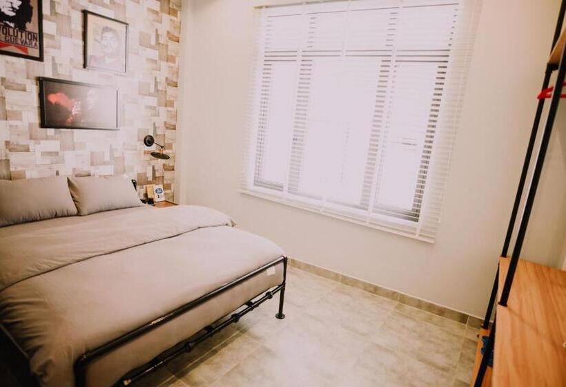 اتاق لوکس با تخت بزرگ, Dalat Che House