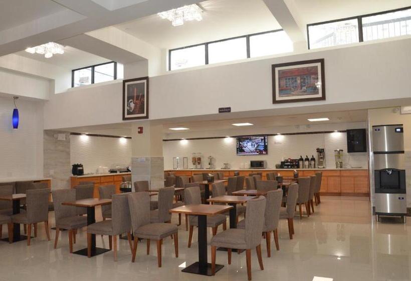 Стандартный Номер Кровать Кинг, Lic Plaza