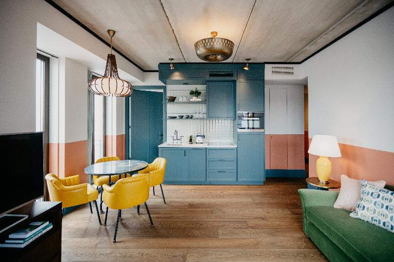 1 Bedroom Apartment, The July   Boat & Co