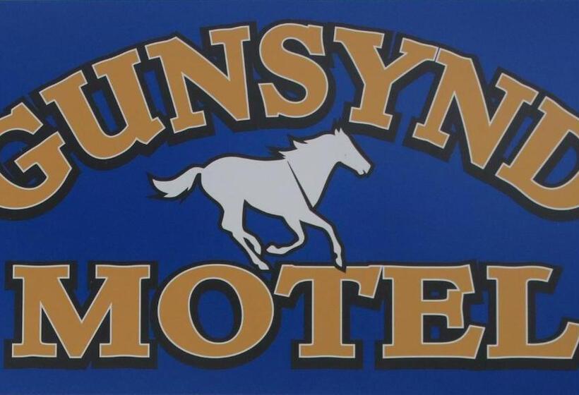 패밀리 룸, Gunsynd Motor Inn