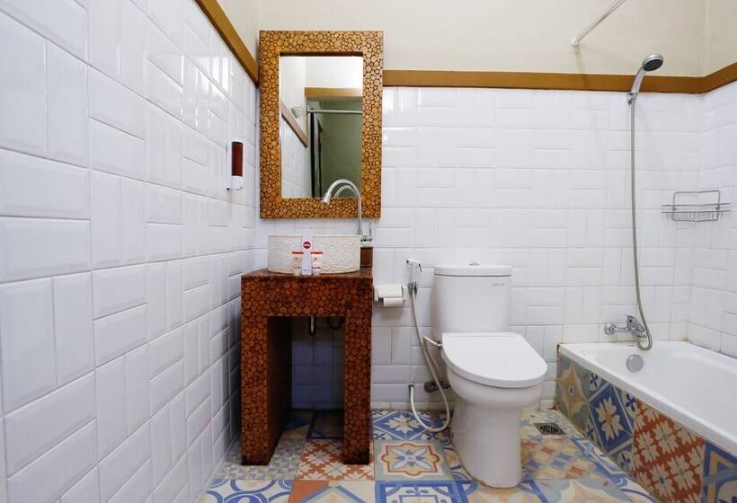 デラックススイート, Oyo 1072 Kampung Condro Wulan Guesthouse