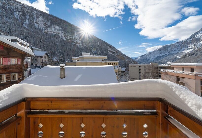 家庭山景房, Grichting Hotel & Serviced Apartments
