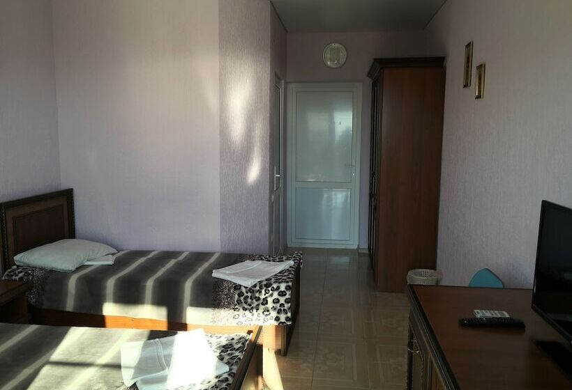 舒适三人间, Guest House Sterh