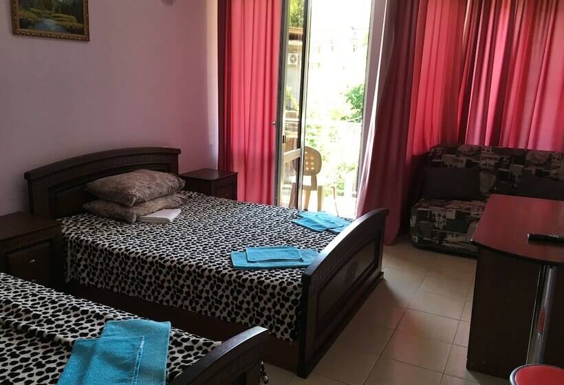 디럭스 4인 룸, Guest House Sterh