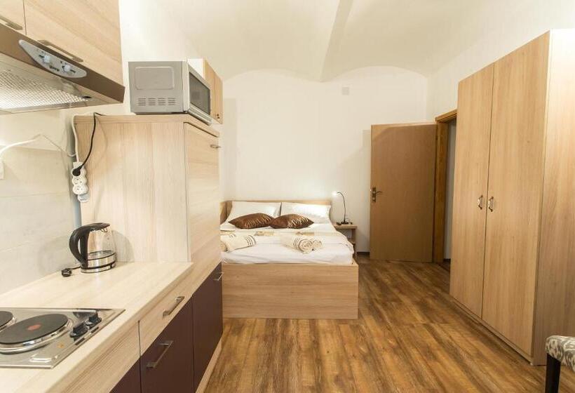 스탠다드 스튜디오, Guesthouse Bed 4 You