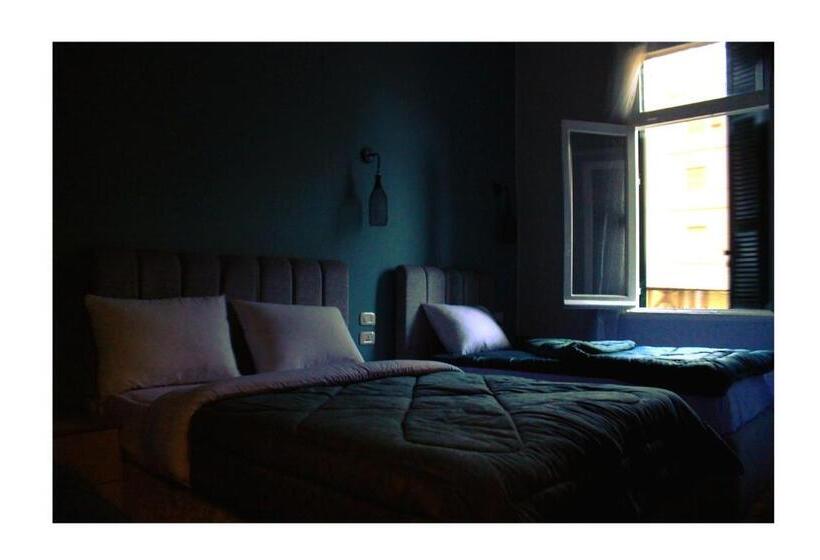 اتاق لوکس, Cheers Hostel Cairo