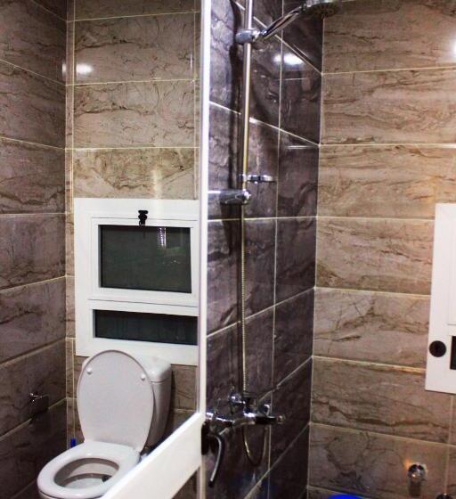 اتاق لوکس چهار تخته, Cheers Hostel Cairo