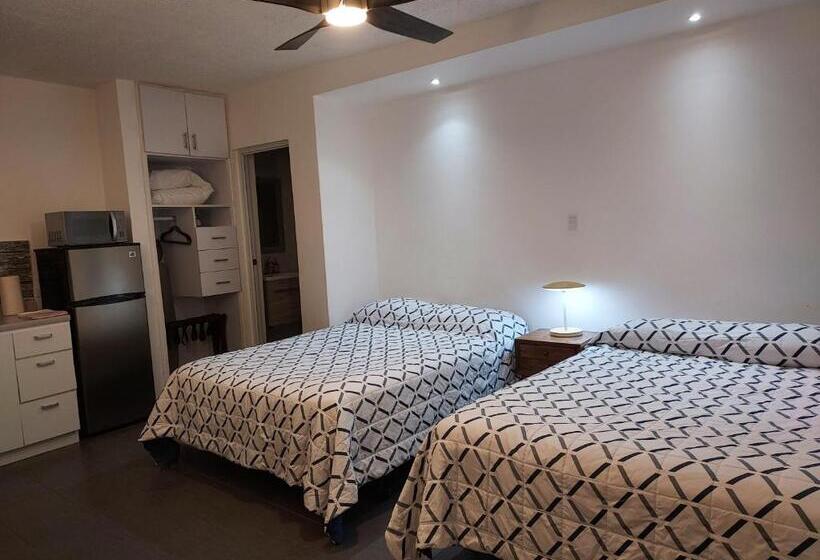 استودیو خانوادگی, Andalucia Guest House
