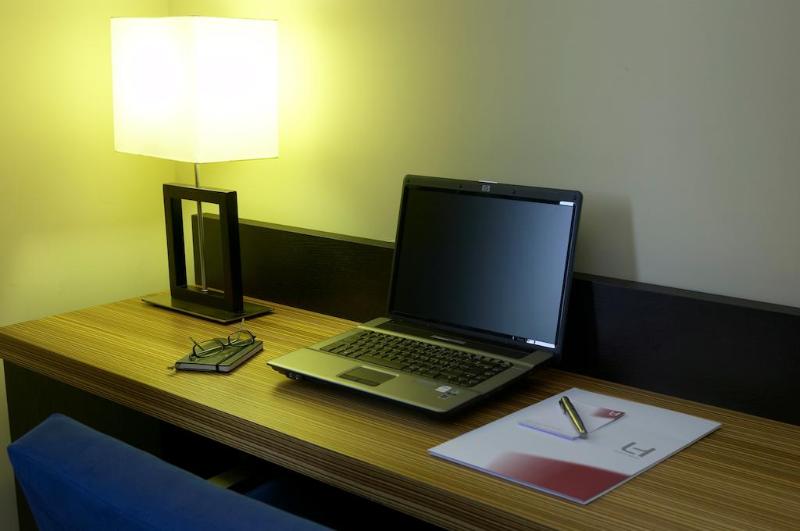 سوییت اجرایی, Courtyard By Marriott Phuket Town