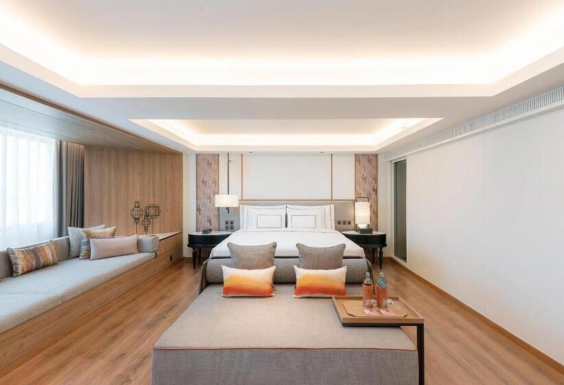اتاق پرمیوم, Melia Chiang Mai