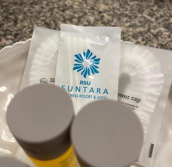 디럭스 룸, Suntara Wellness Resort &