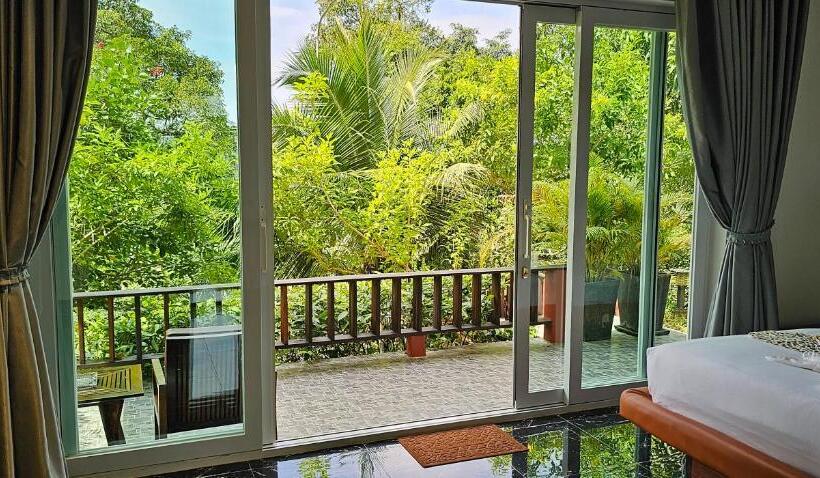 豪华洋房, Pearl Beach Resort & Spa
