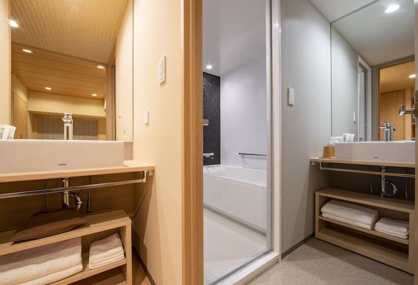 Quarto Familiar, Karaksa Hotel Tokyo Station
