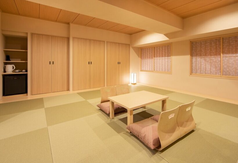 Quarto Familiar, Karaksa Hotel Tokyo Station