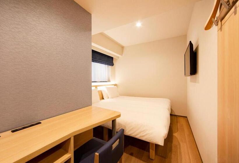 Quarto Estandar, Karaksa Hotel Tokyo Station