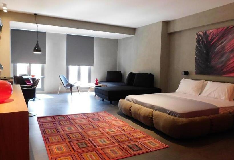 Superior suite with view, 101 Adrianou Apartments