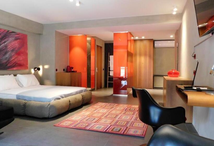 Superior suite with view, 101 Adrianou Apartments