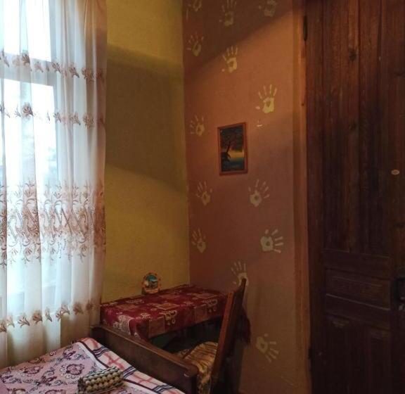 اتاق یک تخته با تراس, Cozy Home