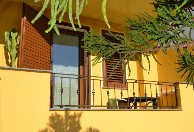 اتاق استاندارد با بالکن, Affittacamere Al Mare