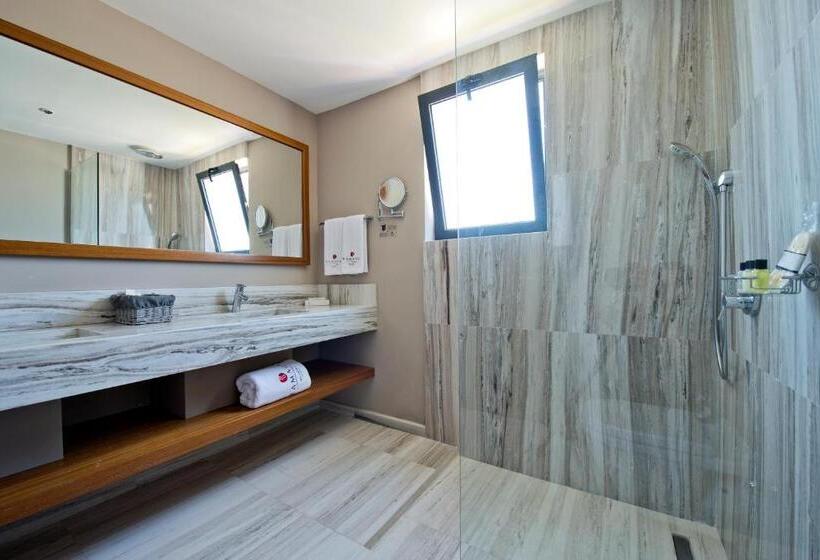 Люкс Премиум, Ramada Resort By Wyndham Bodrum