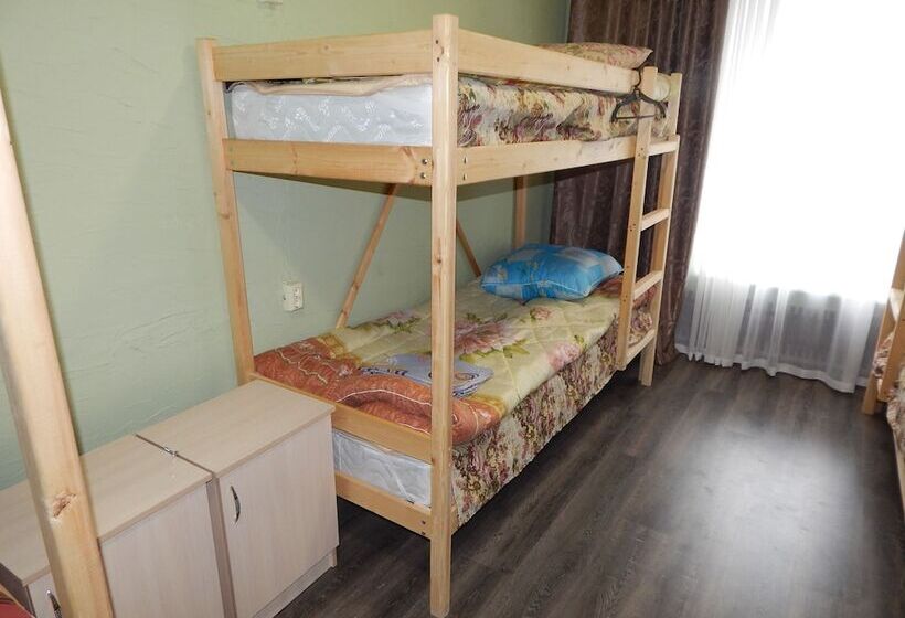 Кровать в Общей Комнате, Hostel Romanov