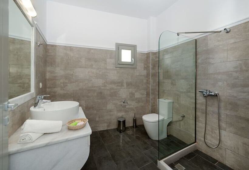 1 Bedroom Deluxe Apartment Sea View, Casa Iphigenia