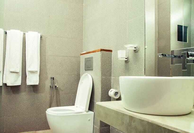 Номер Deluxe Вид на Бассейн, Ballena Regency