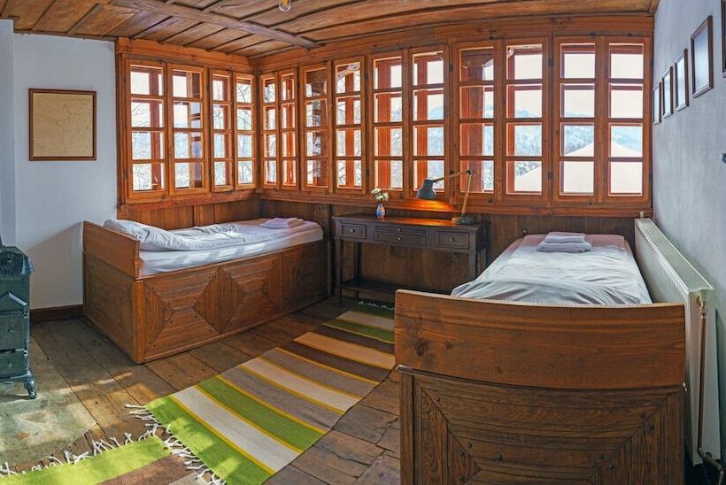 침실 4개 주택, Karashka   Vacation Home
