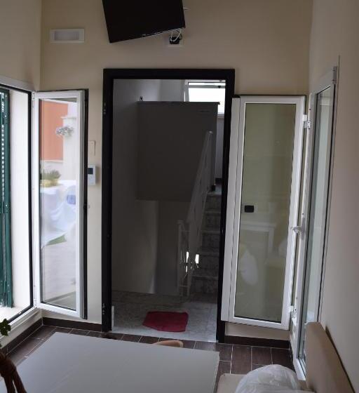 اتاق استاندارد چهار تخته, Domus Al Corso Con Servizio B&b