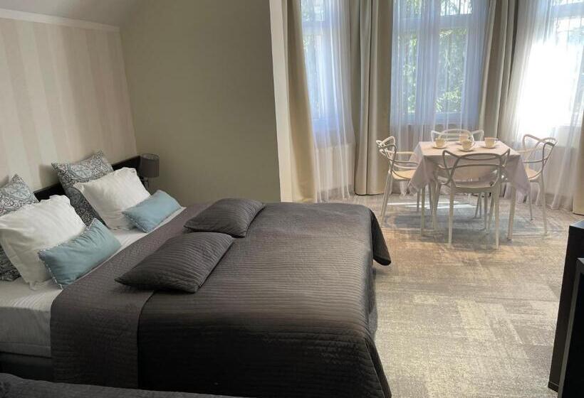 Четырехместный Номер Стандарт, Villa Aronia