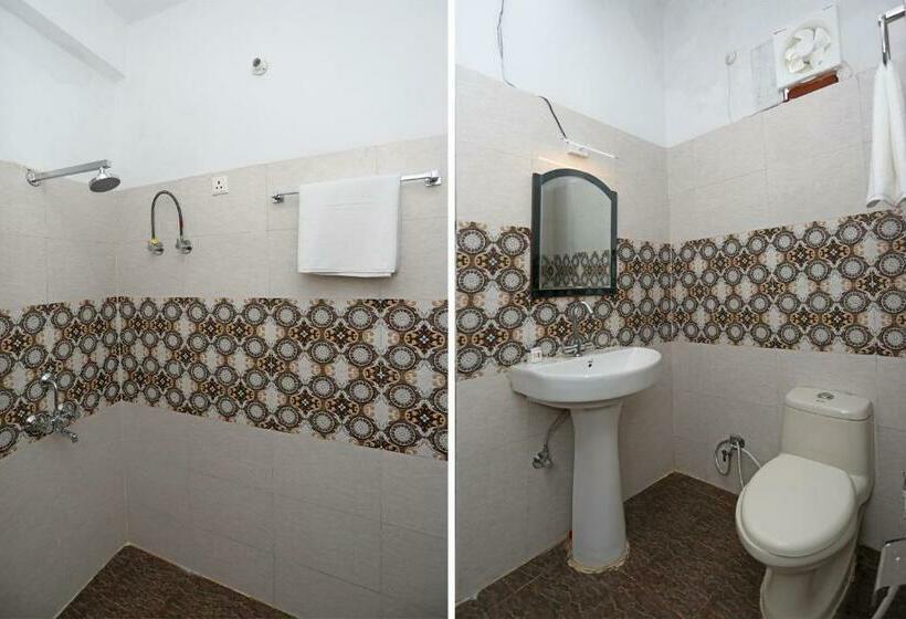 اتاق عادی, Super Collection O Sara Grand Near Ram Manohar Lohia Hospital