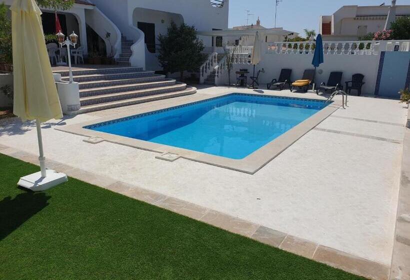 Апартаменты 1 Спальня Вид на Бассейн, Oceanoasis Residences Suites