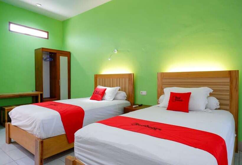 Номер Стандарт, Reddoorz Near Taman Makam Pahlawan Tatura