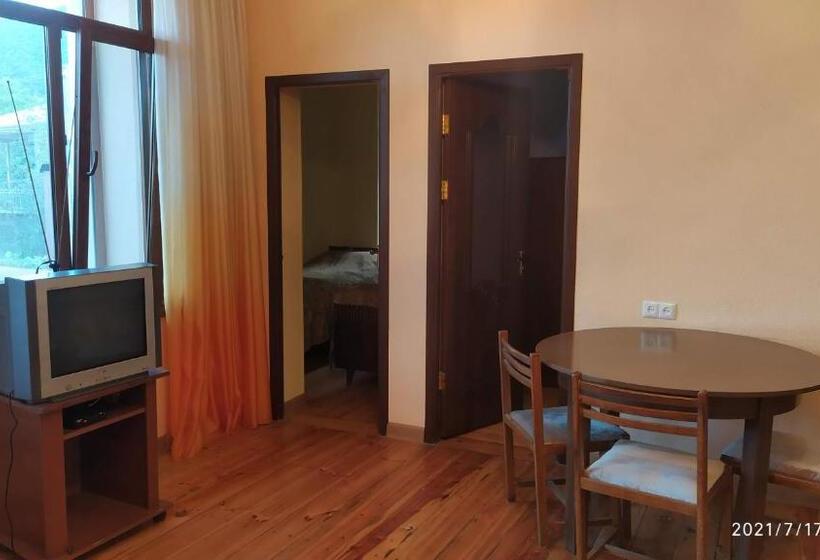 اتاق استاندارد با بالکن, Verishen Guest House B&b