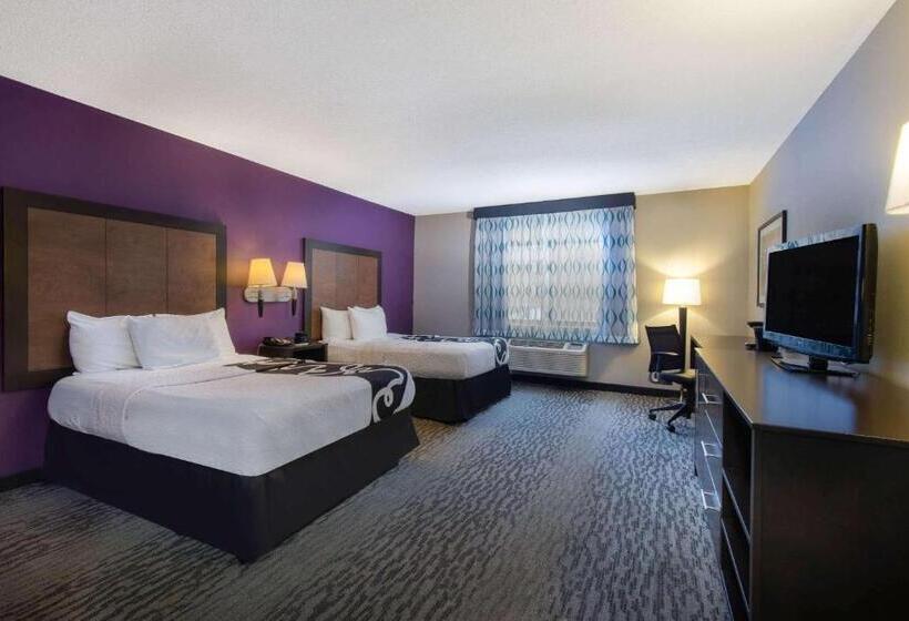 Номер Deluxe, La Quinta By Wyndham Erie