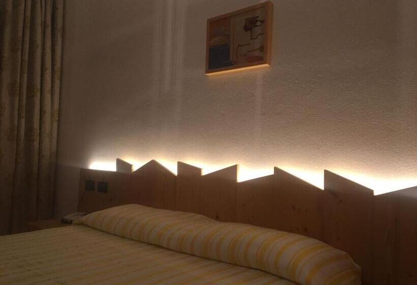 Номер Стандарт, Albergo Croce D Aune