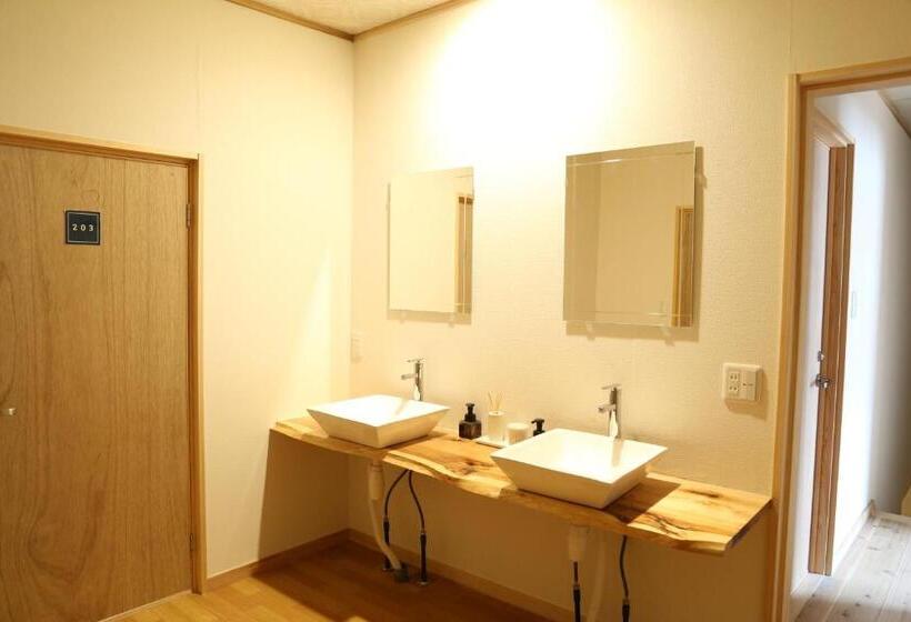 패밀리 룸, Perch Guest House