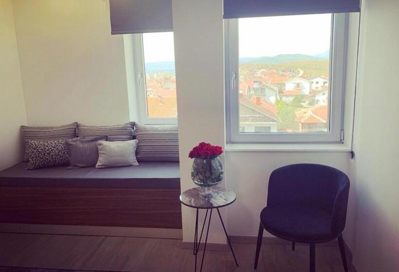 اتاق استاندارد, Paint It Black Hotel & Spa