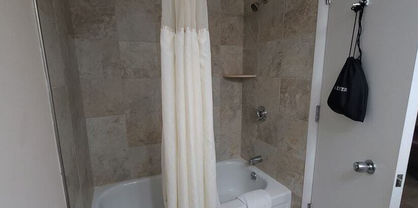 Номер Стандарт 2 Двуспальные Кровати, Best Western Plus Plattsburgh