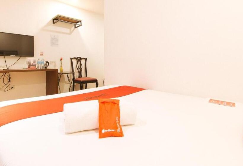 Номер Стандарт, Reddoorz Plus At Mm Hotel Las Pinas Former Reddoorz Plus Near Bamboo Organ