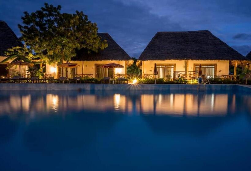 Номер Стандарт Вид на Бассейн, Bella Vista Resort Zanzibar