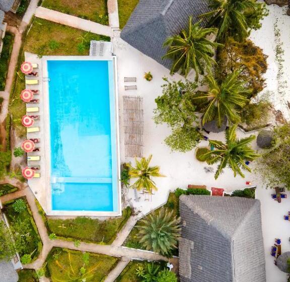 Номер Стандарт Вид на Бассейн, Bella Vista Resort Zanzibar