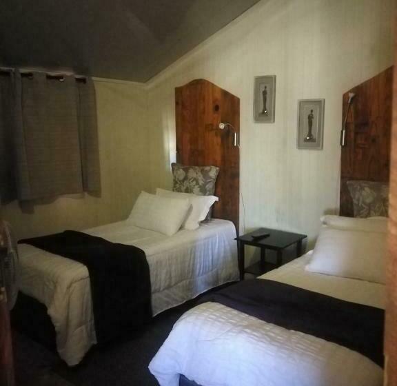Апартаменты 3 Спальни, Thorn Tree Bloemfontein