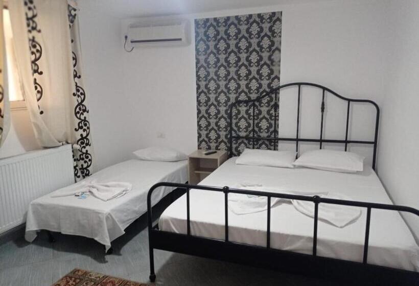 استودیوی استاندارد, Casa Marronne